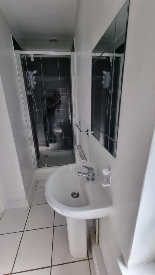 נוטינגהאם En Suite Room With Kitchen Facilities מראה חיצוני תמונה